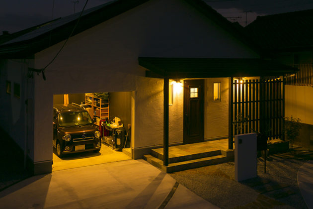 雨の日もガレージがあるので車の乗り降りが楽ちんです。