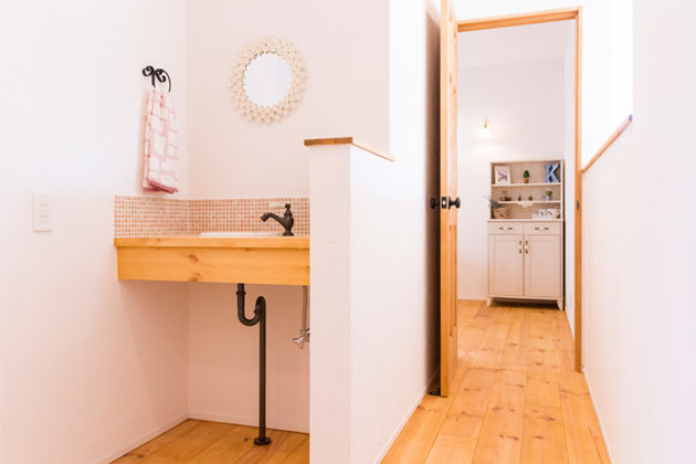 2階のホールに手洗いスペース1階に降りる手間をなくします