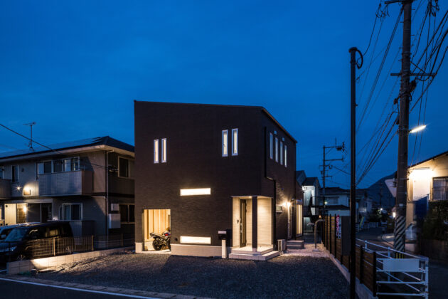 片流れ屋根のカッコイイ外観