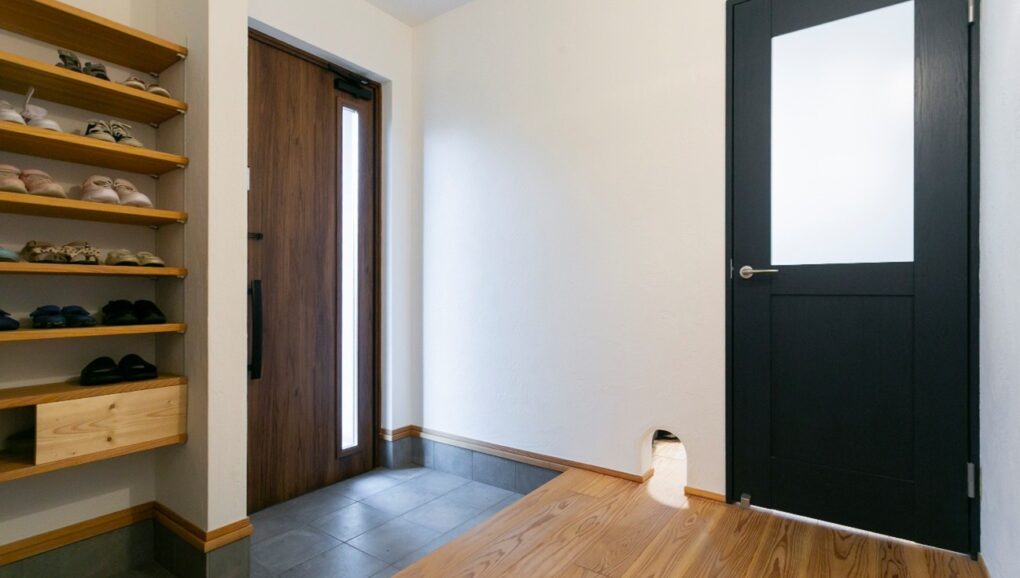 玄関とシューズクローク